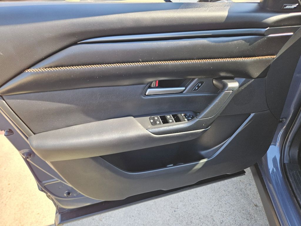 Thumbnail: 2025 Mazda CX-50 - 14