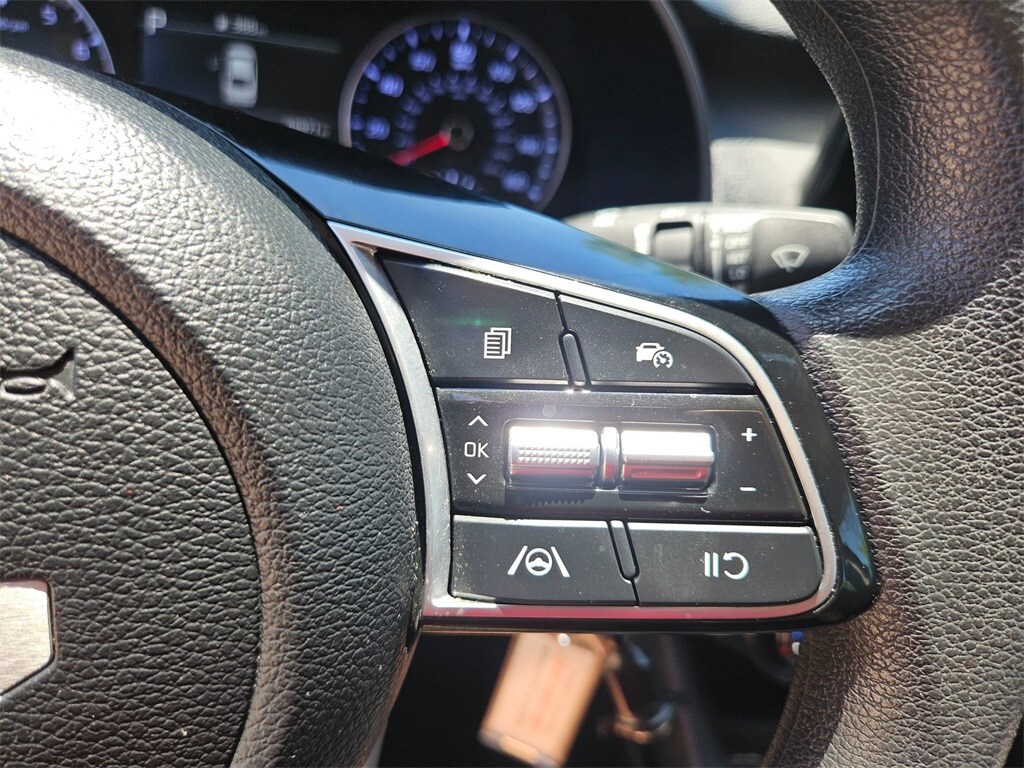 Thumbnail: 2024 Kia Forte - 17