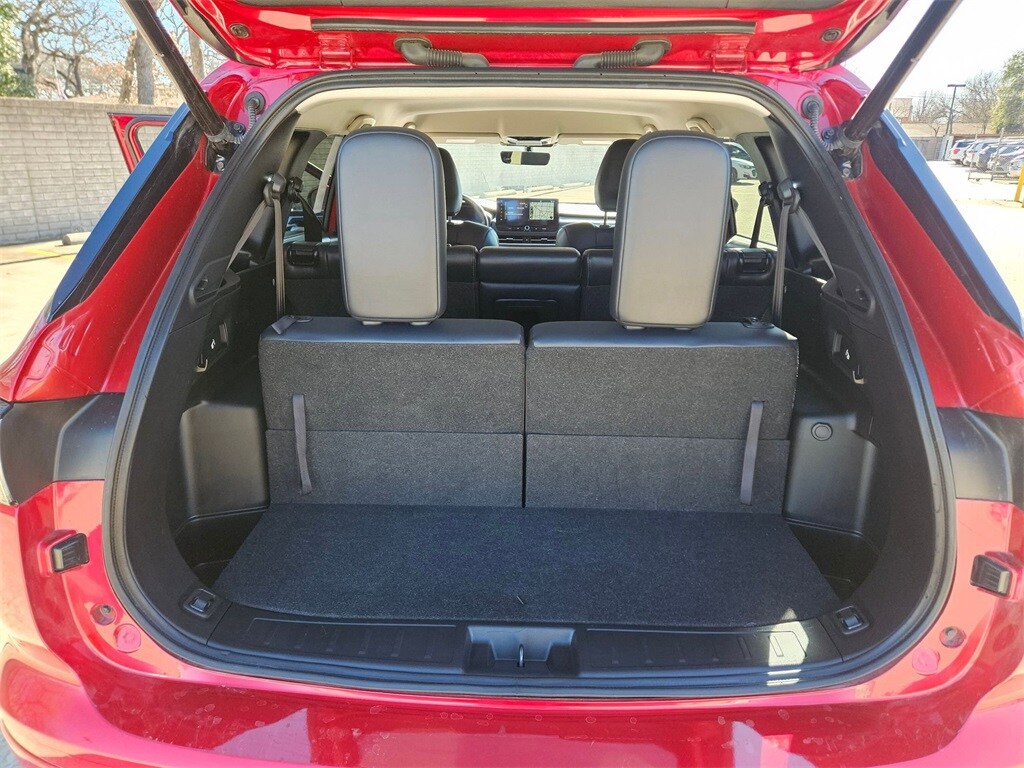 Thumbnail: 2025 Mitsubishi Outlander - 25