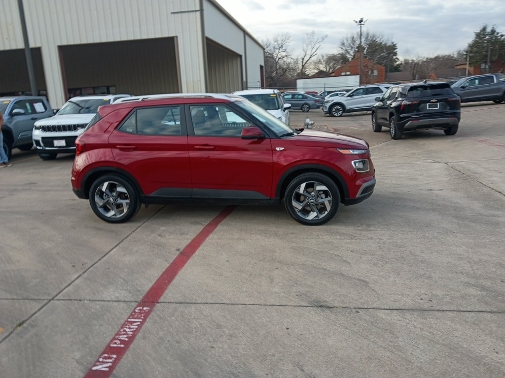 Thumbnail: 2025 Hyundai Venue - 7