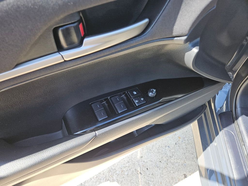 Thumbnail: 2025 Toyota Camry - 15