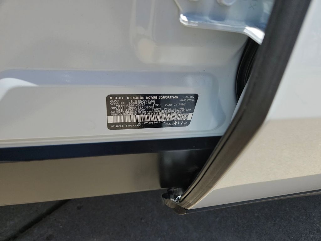 Thumbnail: 2025 Mitsubishi Outlander - 31