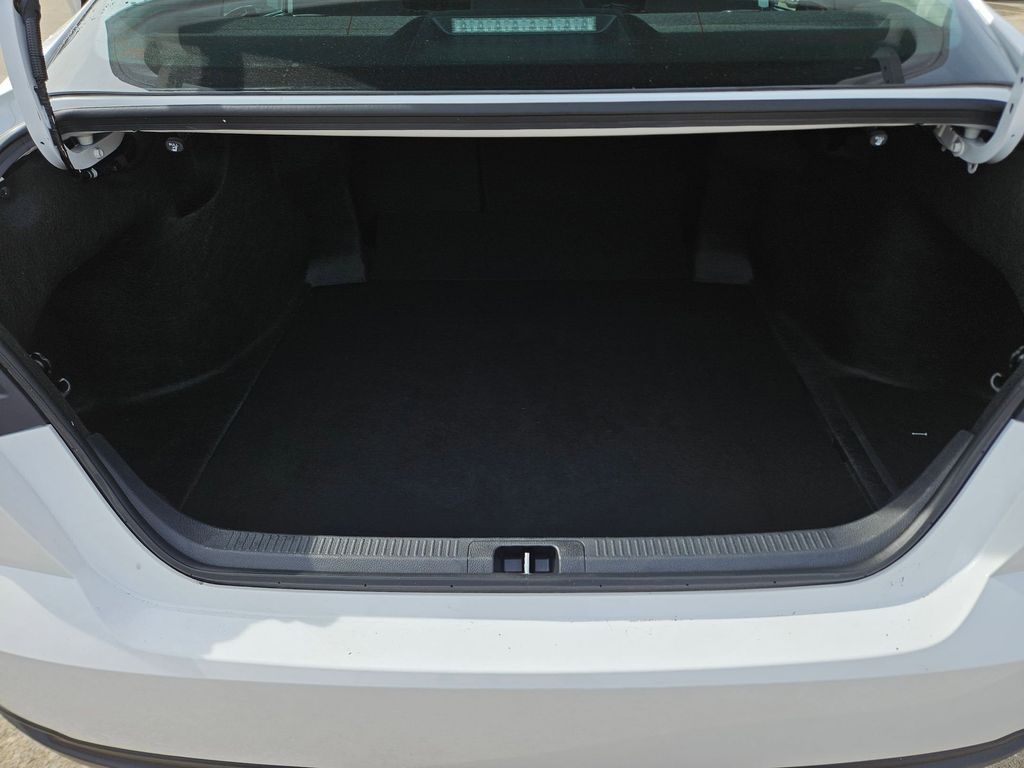 Thumbnail: 2025 Toyota Camry - 24