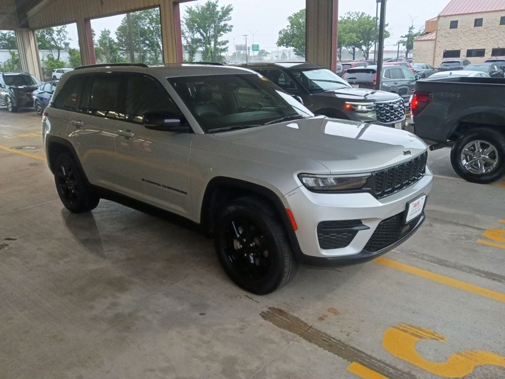 Thumbnail: 2025 Jeep Grand Cherokee - 6