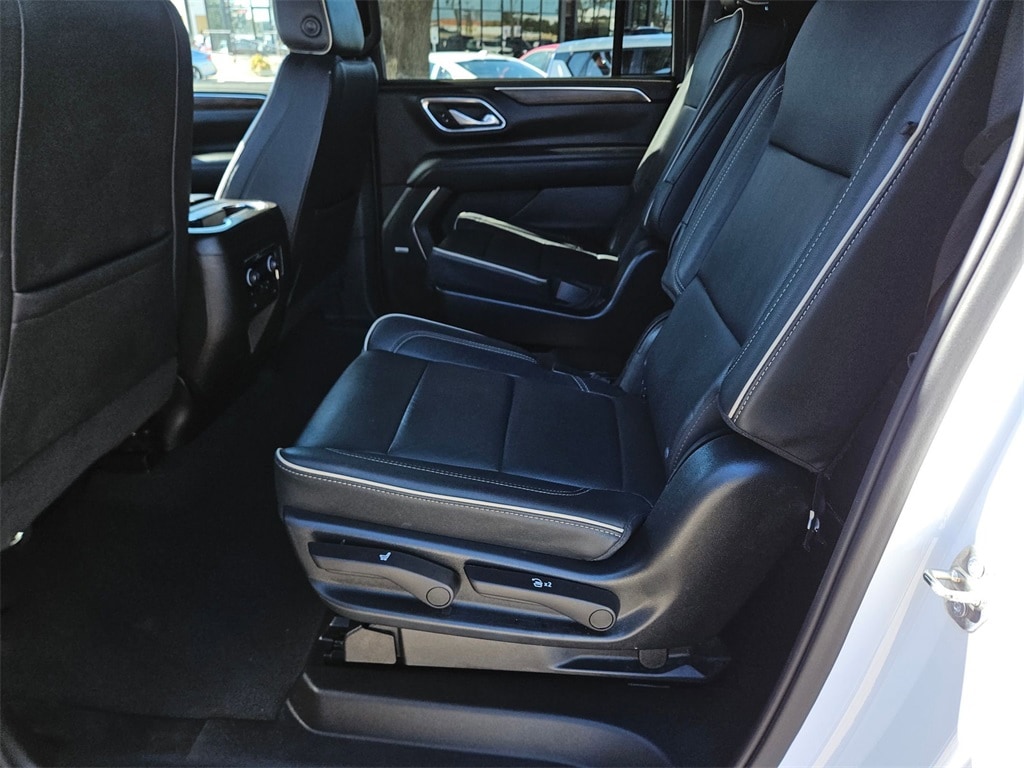 Thumbnail: 2023 Chevrolet Suburban - 23