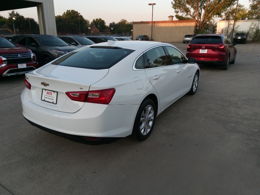 Thumbnail: 2023 Chevrolet Malibu - 5