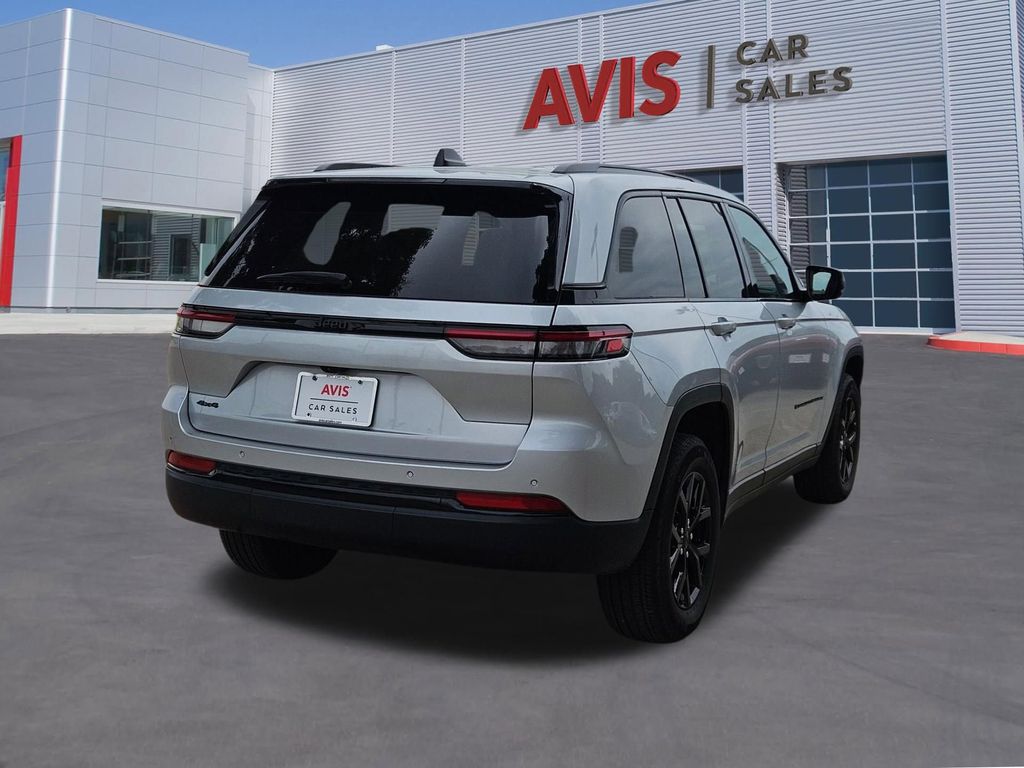 Thumbnail: 2025 Jeep Grand Cherokee - 6