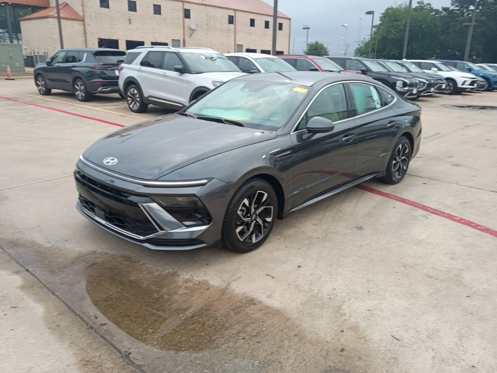 2025 Hyundai Sonata's photo