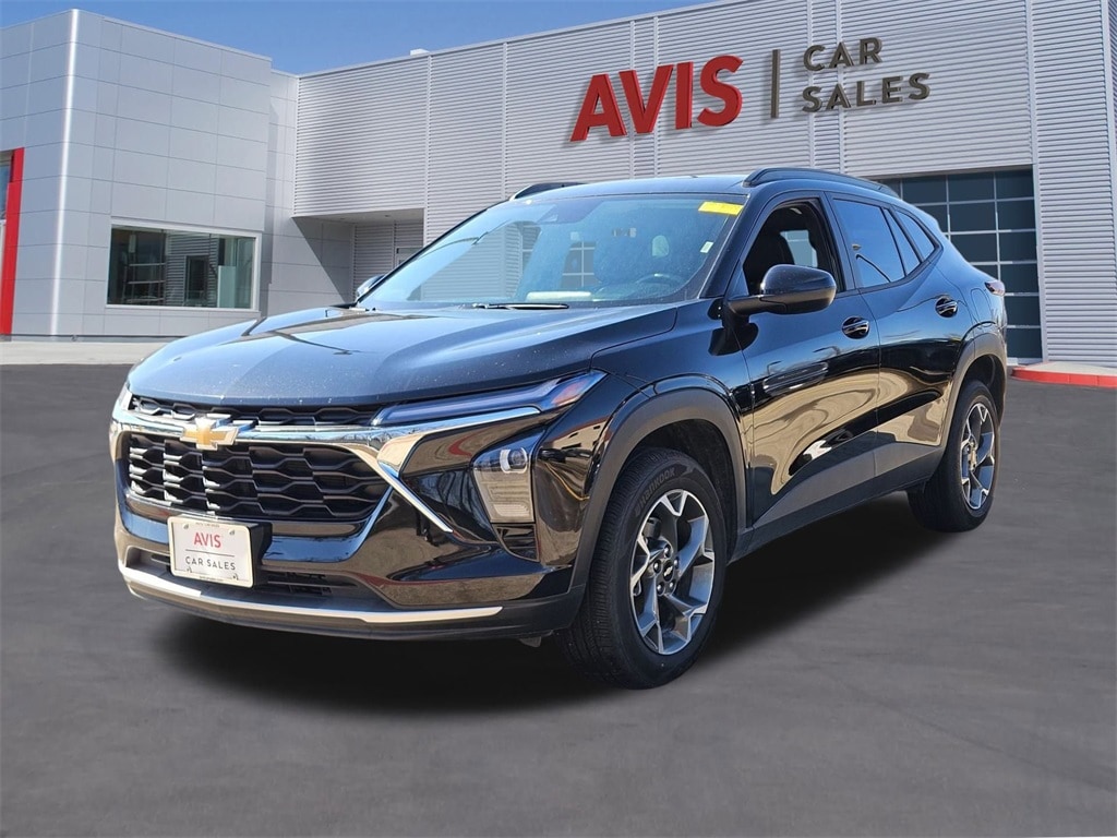 Thumbnail: 2025 Chevrolet Trax - 1