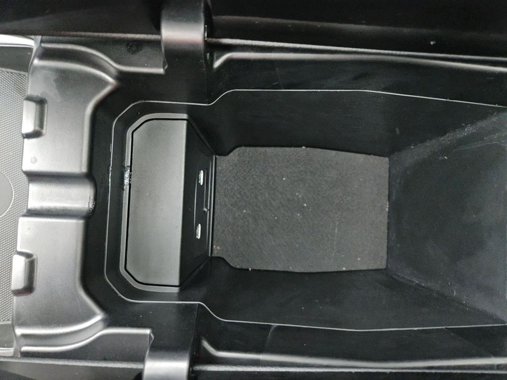 Thumbnail: 2025 Mazda CX-50 - 31