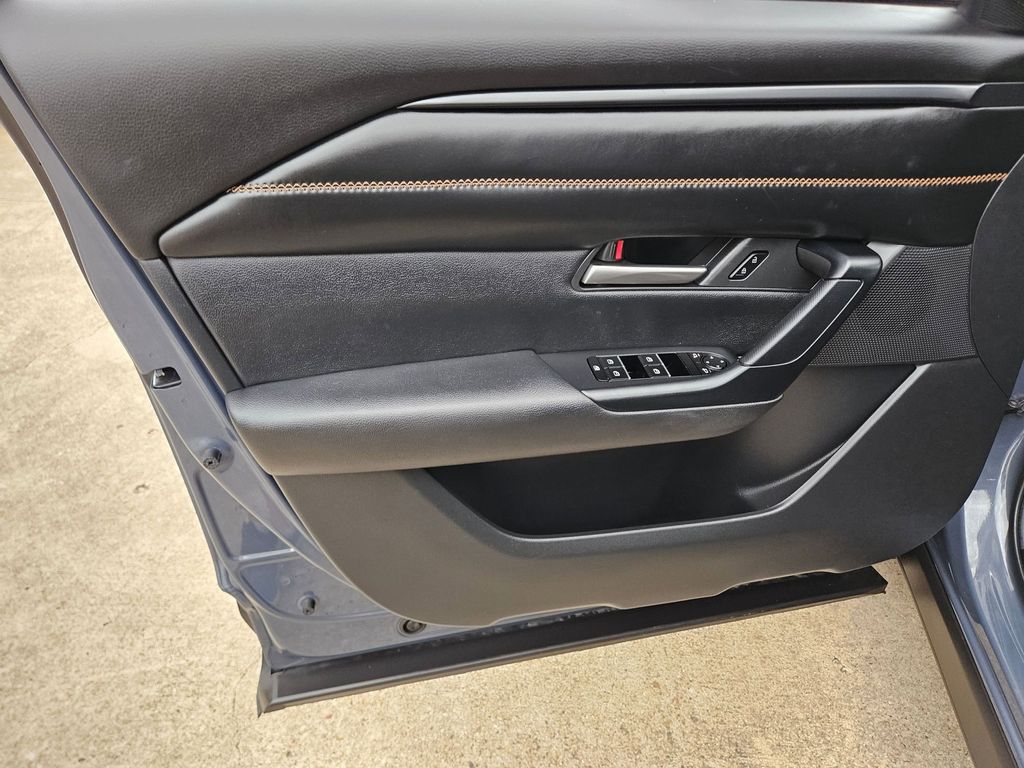 Thumbnail: 2025 Mazda CX-50 - 14