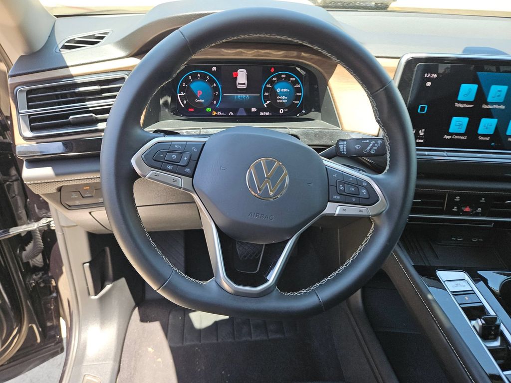 Thumbnail: 2025 Volkswagen Atlas - 18