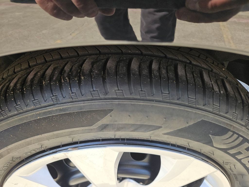 Thumbnail: 2024 Toyota Corolla - 26