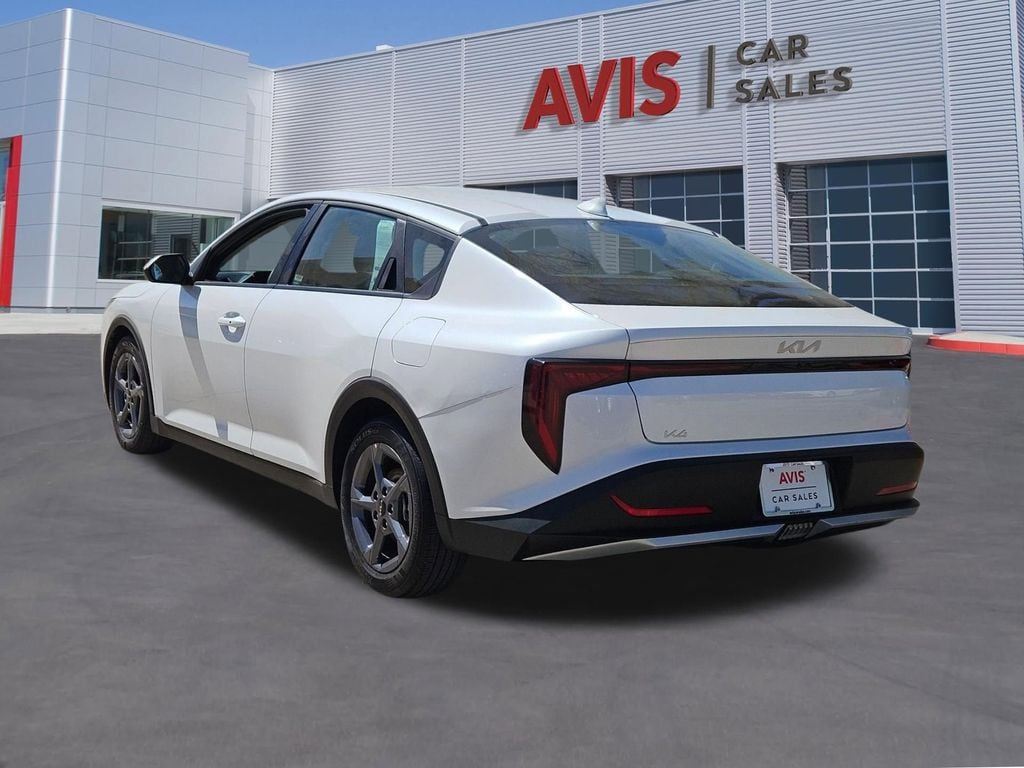Thumbnail: 2025 Kia K4 - 3