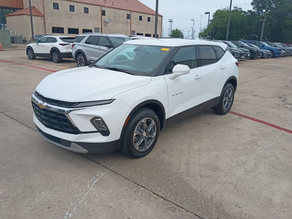 2025 Chevrolet Blazer's photo