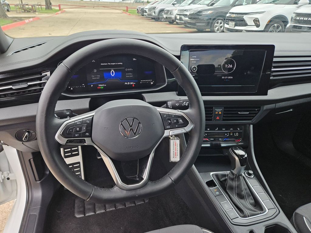 Thumbnail: 2025 Volkswagen Jetta - 17
