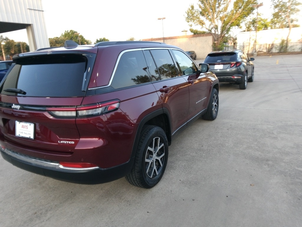Thumbnail: 2024 Jeep Grand Cherokee - 6