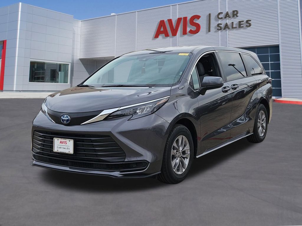 Thumbnail: 2025 Toyota Sienna - 1