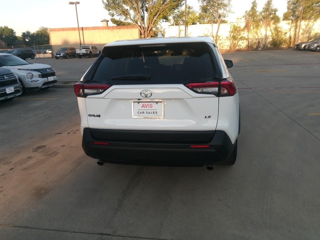 Thumbnail: 2025 Toyota RAV4 - 10
