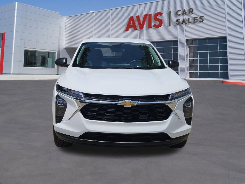 Thumbnail: 2025 Chevrolet Trax - 10