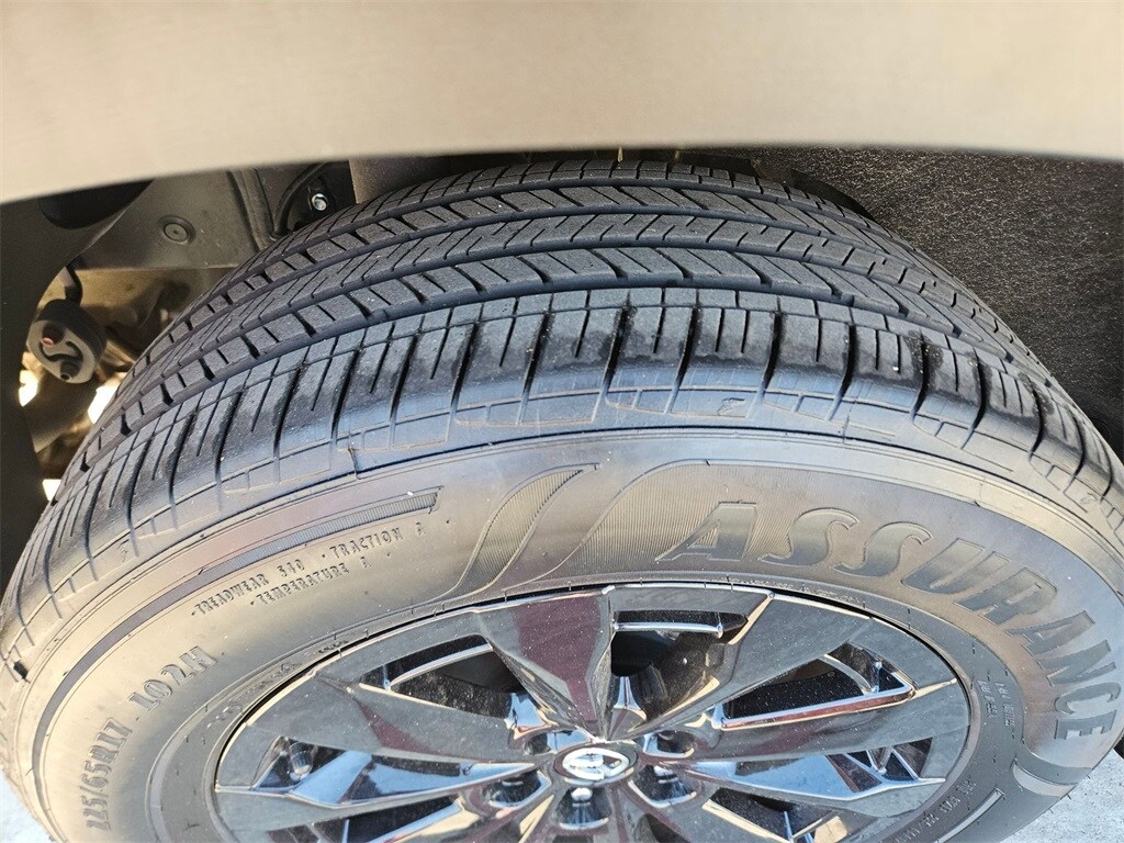 Thumbnail: 2025 Mazda CX-50 - 27