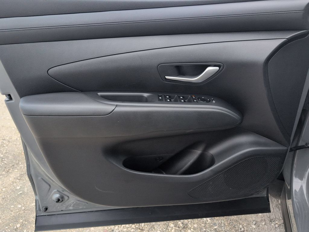 2025 Hyundai Santa Cruz SEL - Photo 11