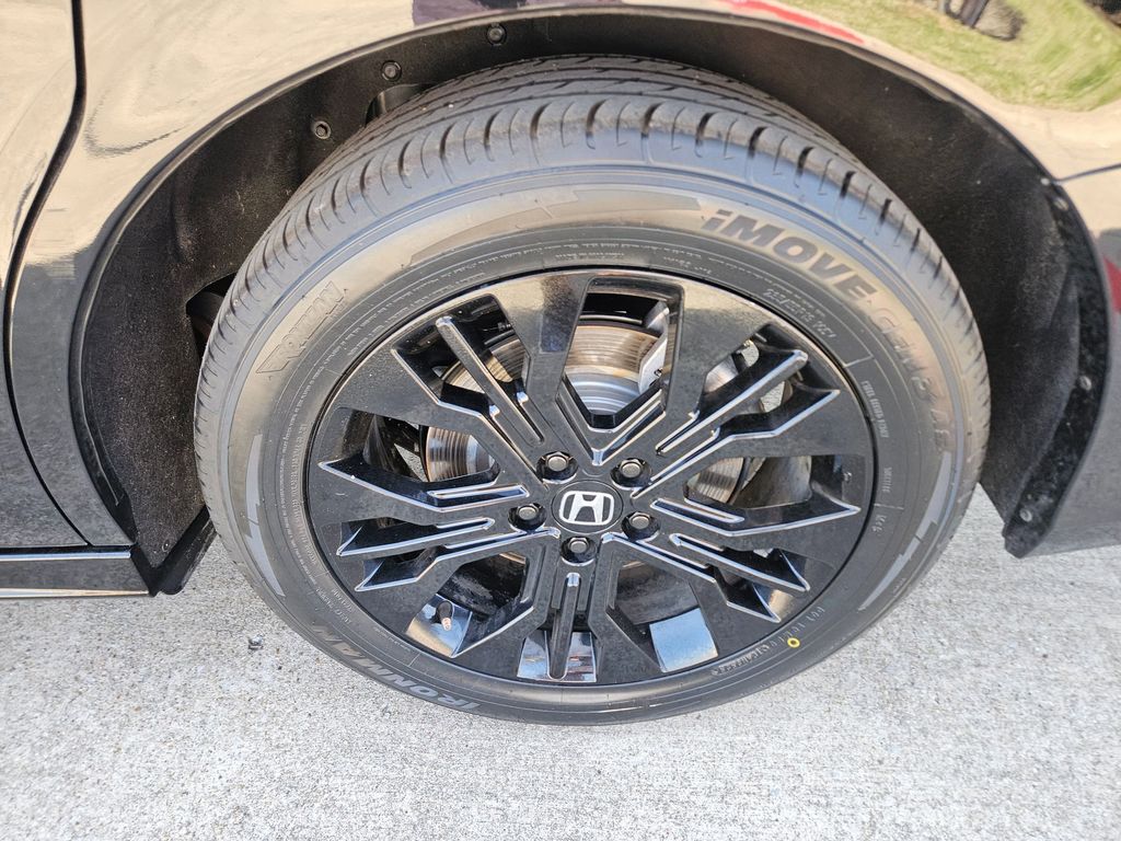 Thumbnail: 2025 Honda Odyssey - 24