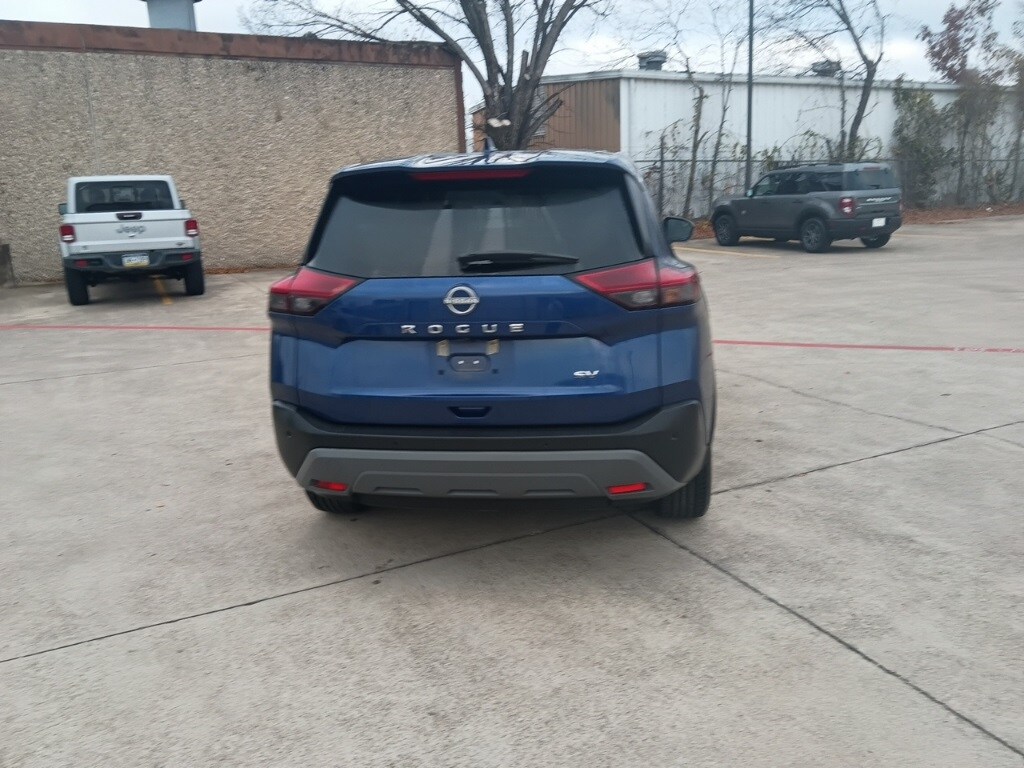 Thumbnail: 2023 Nissan Rogue - 10