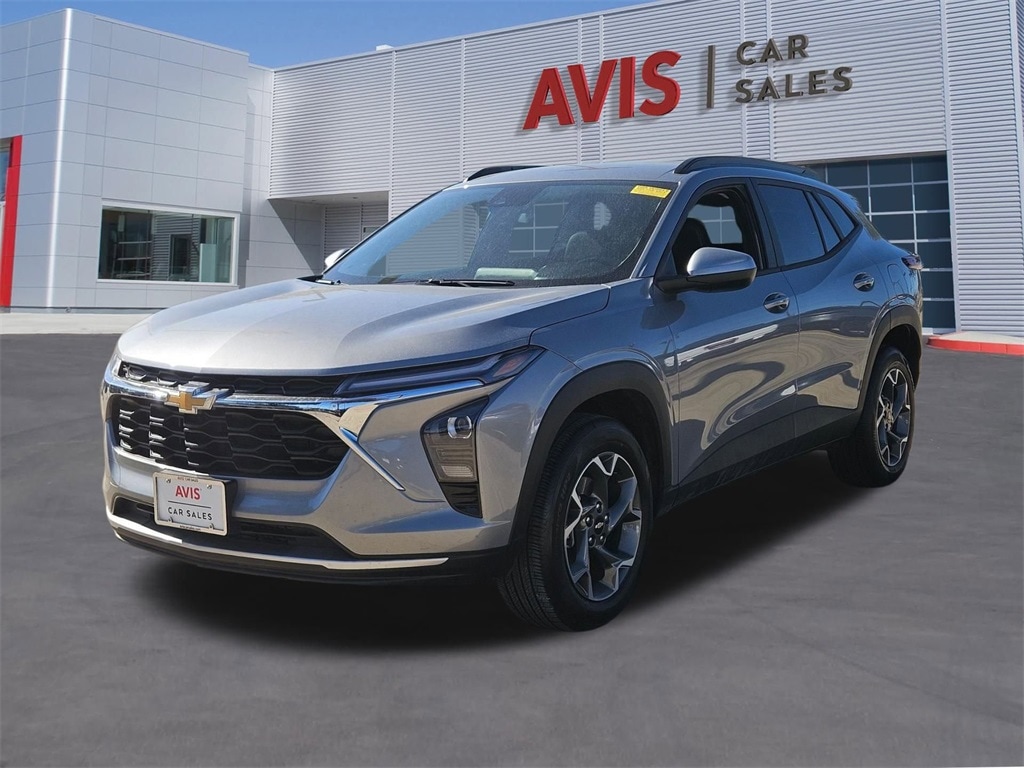 2025 Chevrolet Trax LT's photo