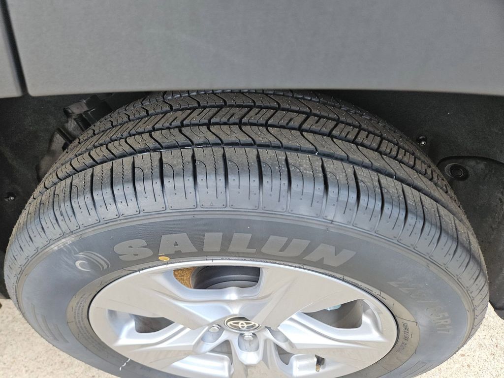 Thumbnail: 2025 Toyota RAV4 - 26