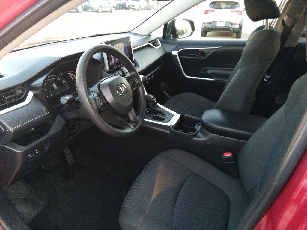 Thumbnail: 2025 Toyota RAV4 - 9
