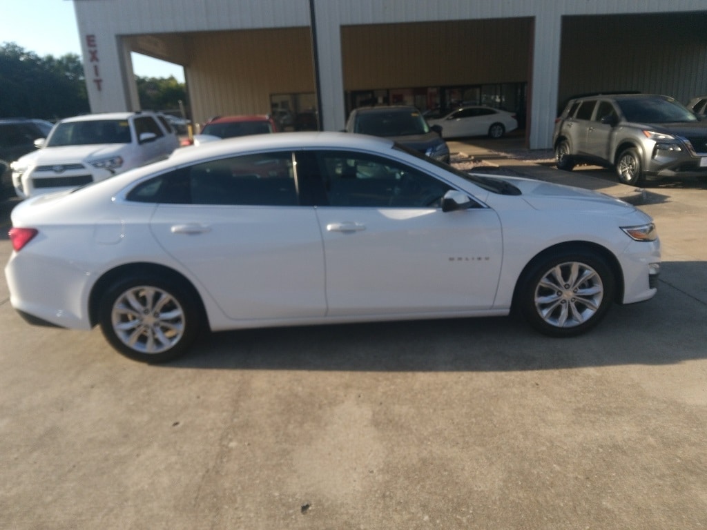 Thumbnail: 2023 Chevrolet Malibu - 4