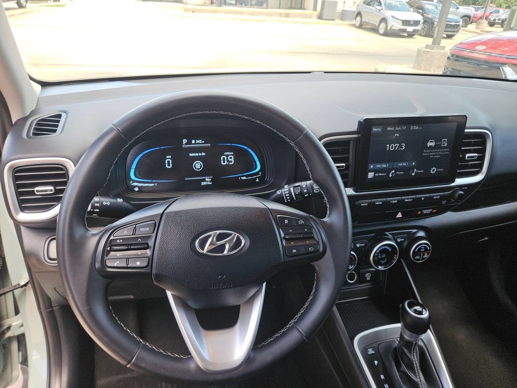 Thumbnail: 2025 Hyundai Venue - 17