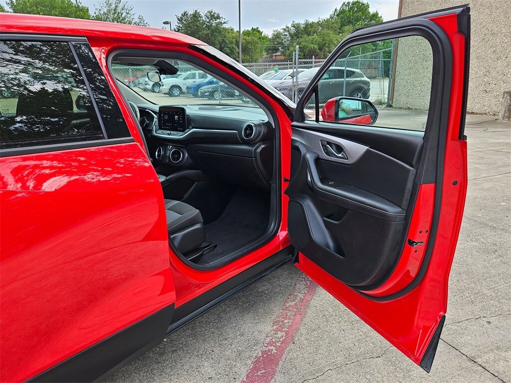 Thumbnail: 2023 Chevrolet Blazer - 29