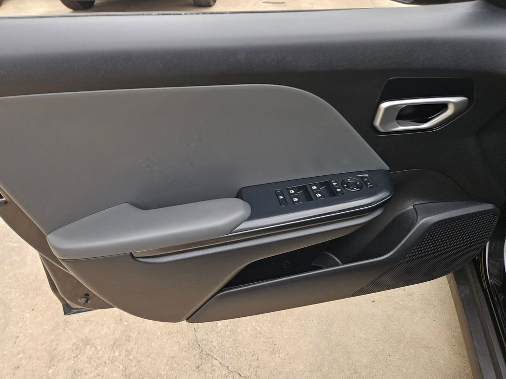 Thumbnail: 2025 Kia K4 - 13