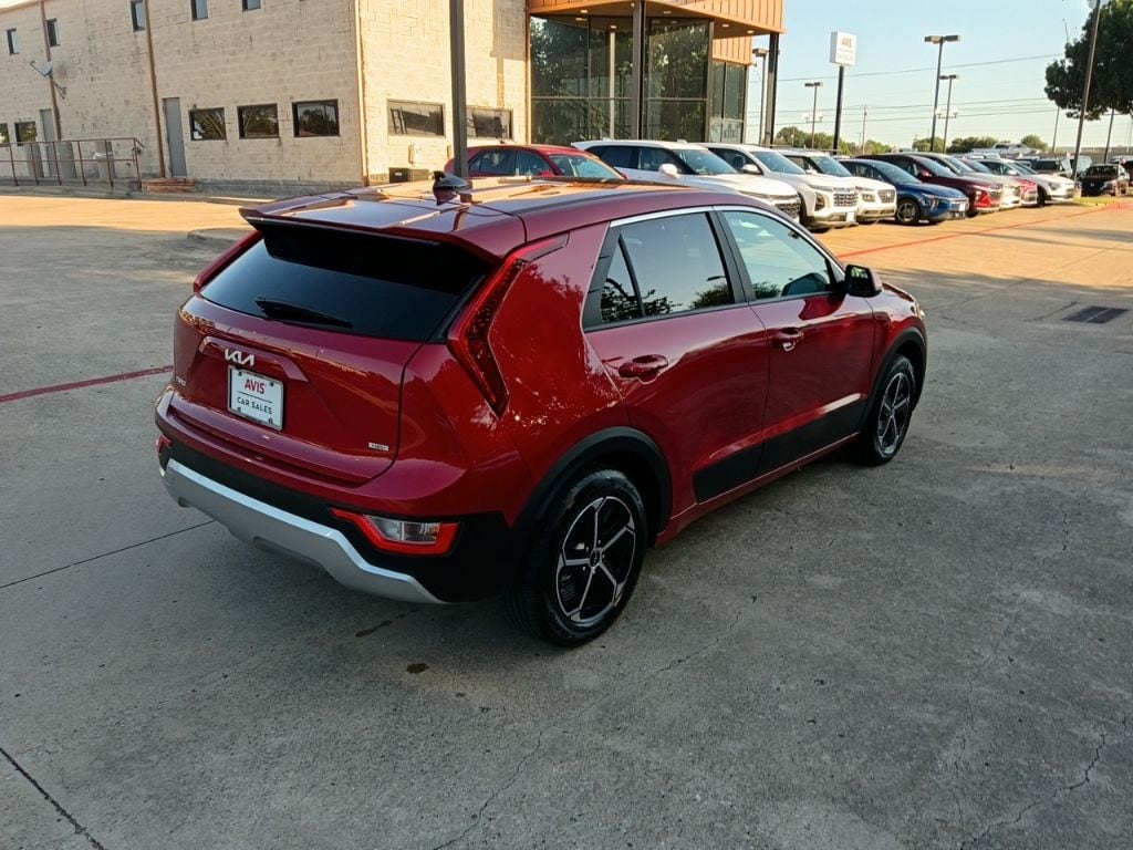 Thumbnail: 2025 Kia Niro - 7