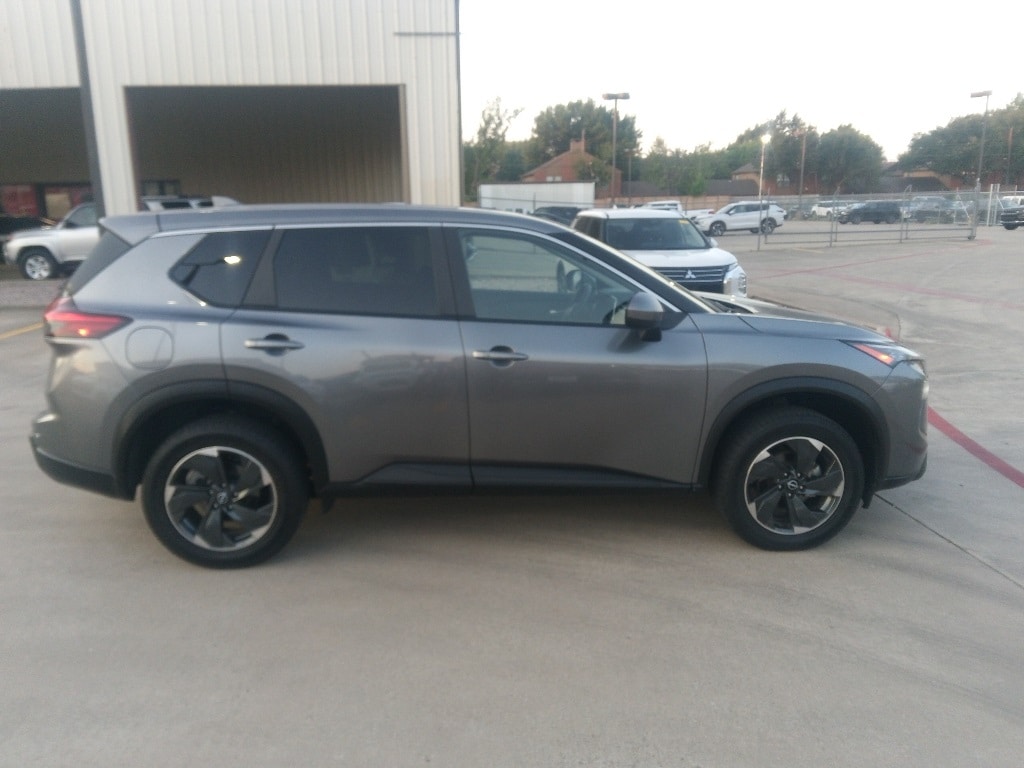 Thumbnail: 2024 Nissan Rogue - 4