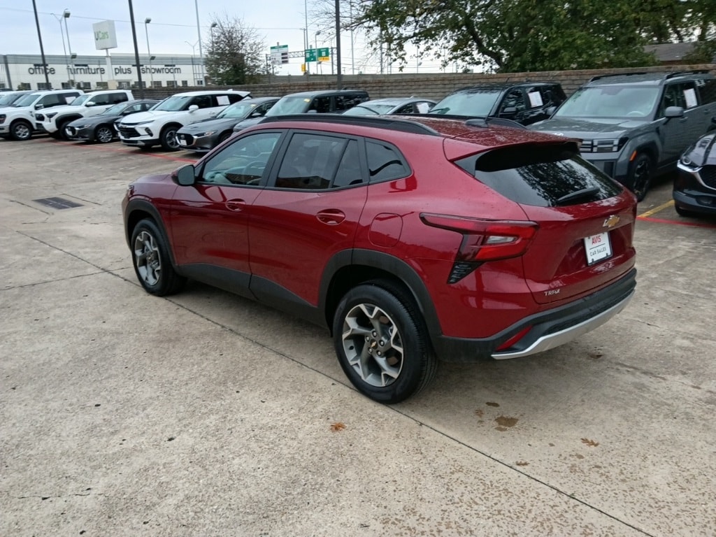 Thumbnail: 2025 Chevrolet Trax - 12