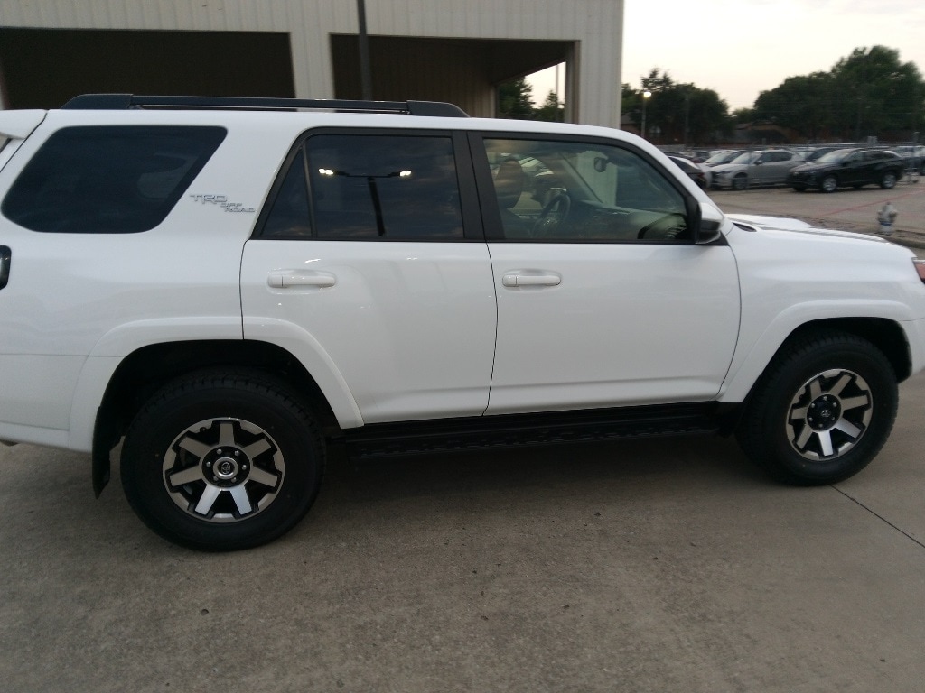 Thumbnail: 2024 Toyota 4Runner - 7