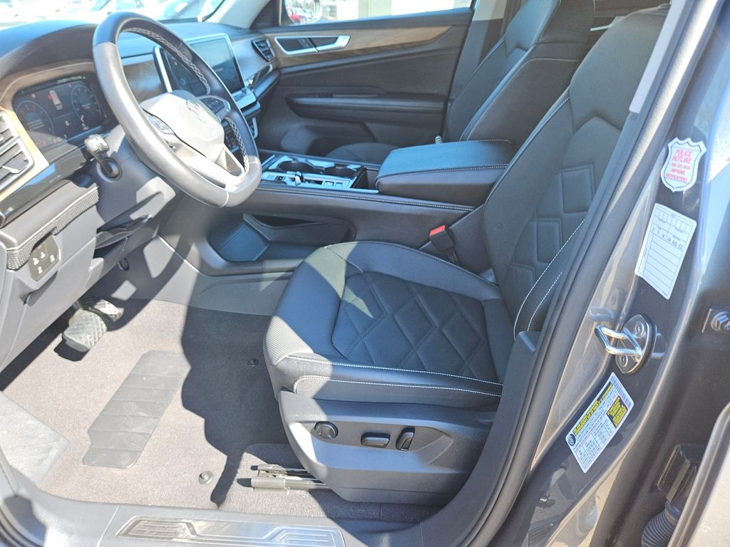 Thumbnail: 2025 Volkswagen Atlas - 11