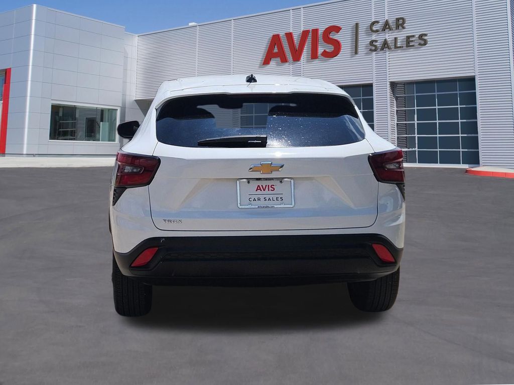 Thumbnail: 2025 Chevrolet Trax - 5