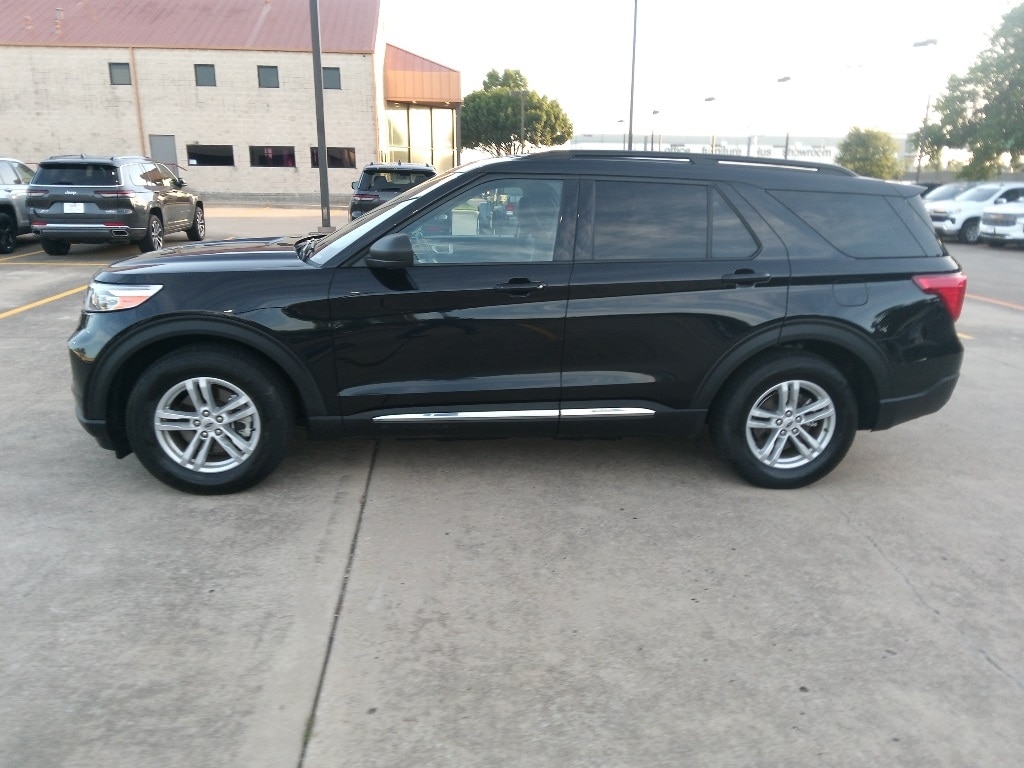 Thumbnail: 2024 Ford Explorer - 3