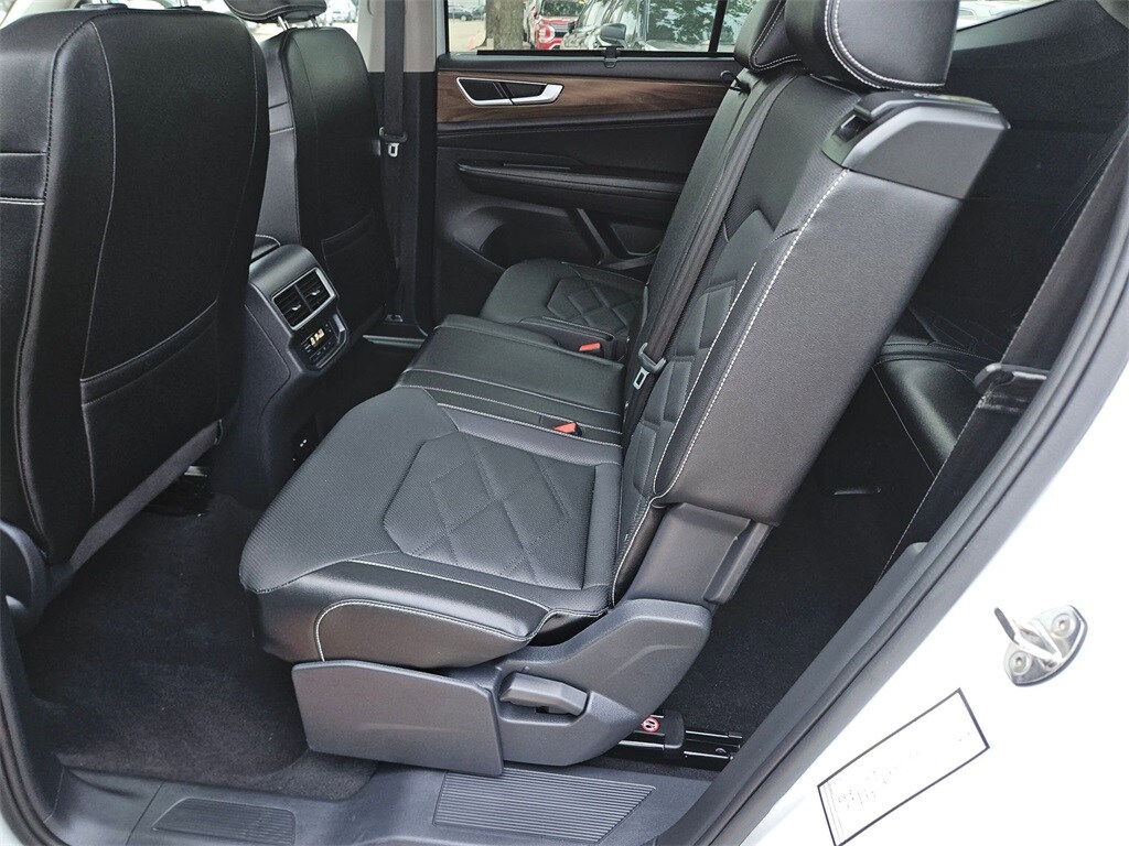 Thumbnail: 2025 Volkswagen Atlas - 26