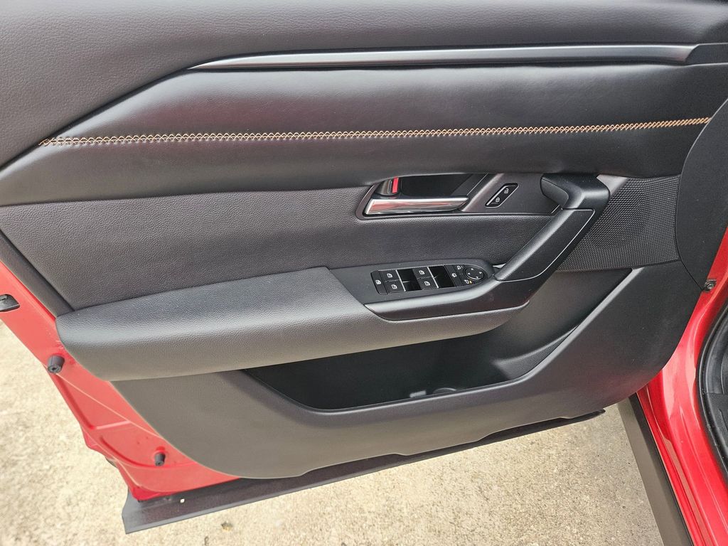 Thumbnail: 2025 Mazda CX-50 - 14