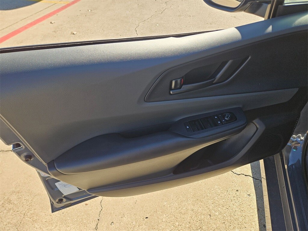 Thumbnail: 2025 Toyota Prius - 14