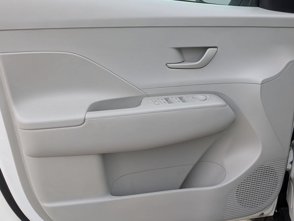 Thumbnail: 2025 Hyundai Kona - 9