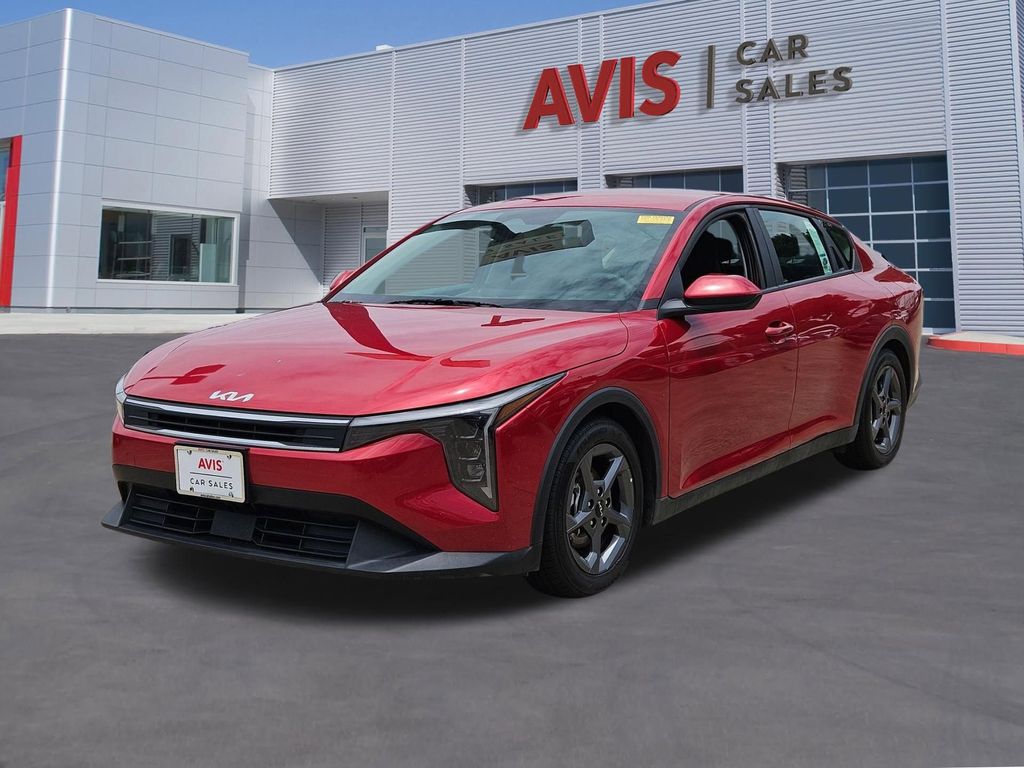 2025 Kia K4 LXS AT's photo