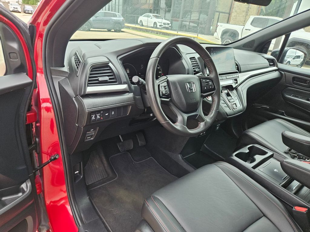 Thumbnail: 2025 Honda Odyssey - 13