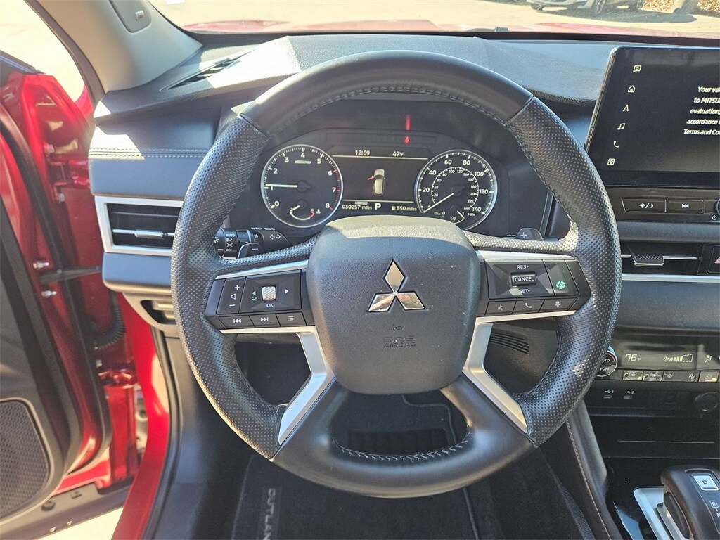 Thumbnail: 2025 Mitsubishi Outlander - 18