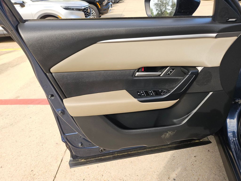 Thumbnail: 2025 Mazda CX-50 - 14